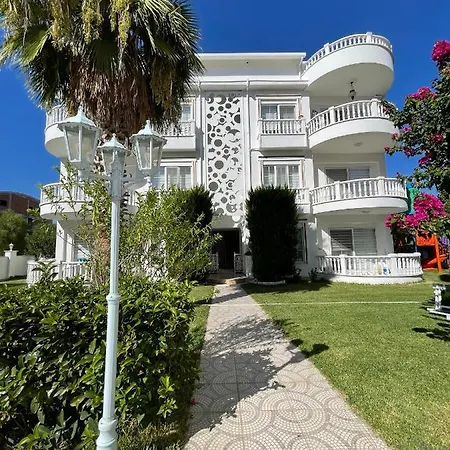 Belka Golf Poolsıde Deluxe