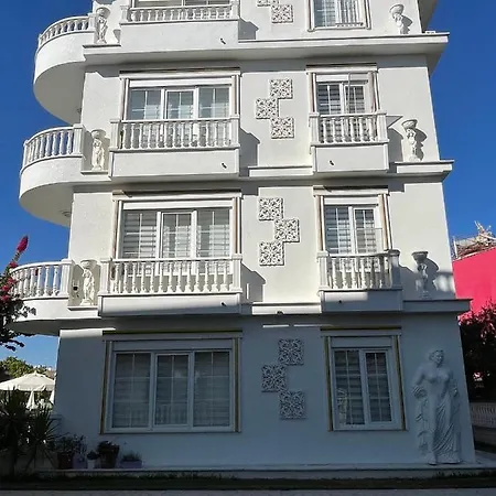 Belka Golf Poolsıde Deluxe