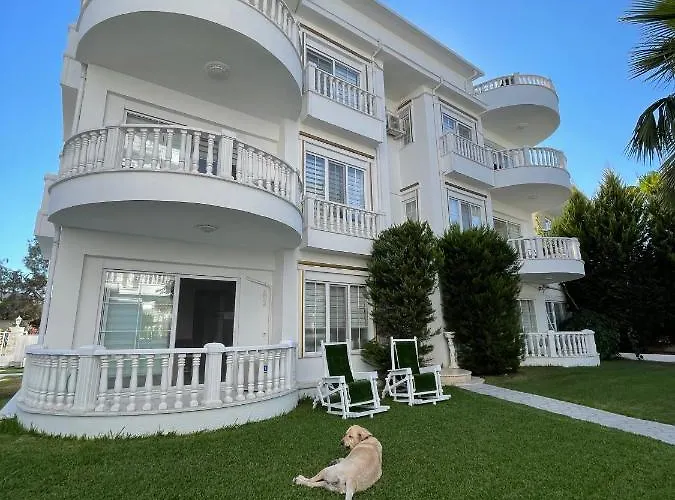 Belka Golf Poolside Deluxe بيليك